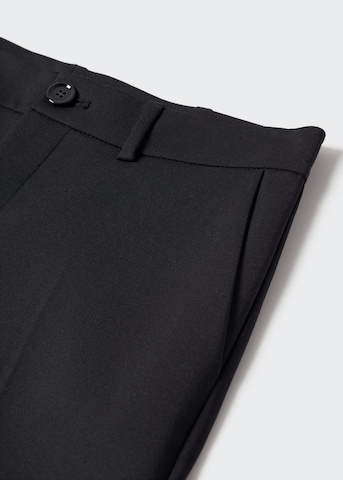 Coupe slim Pantalon à plis 'Macaroni' MANGO en noir