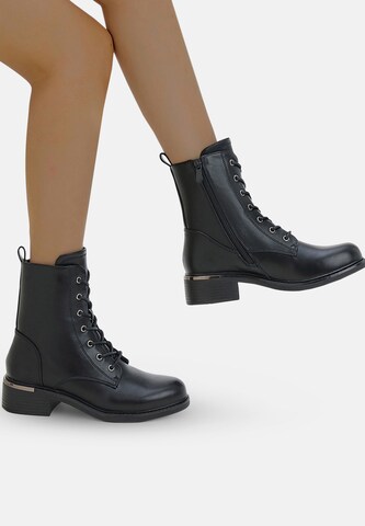 Elara Snørestøvletter i sort