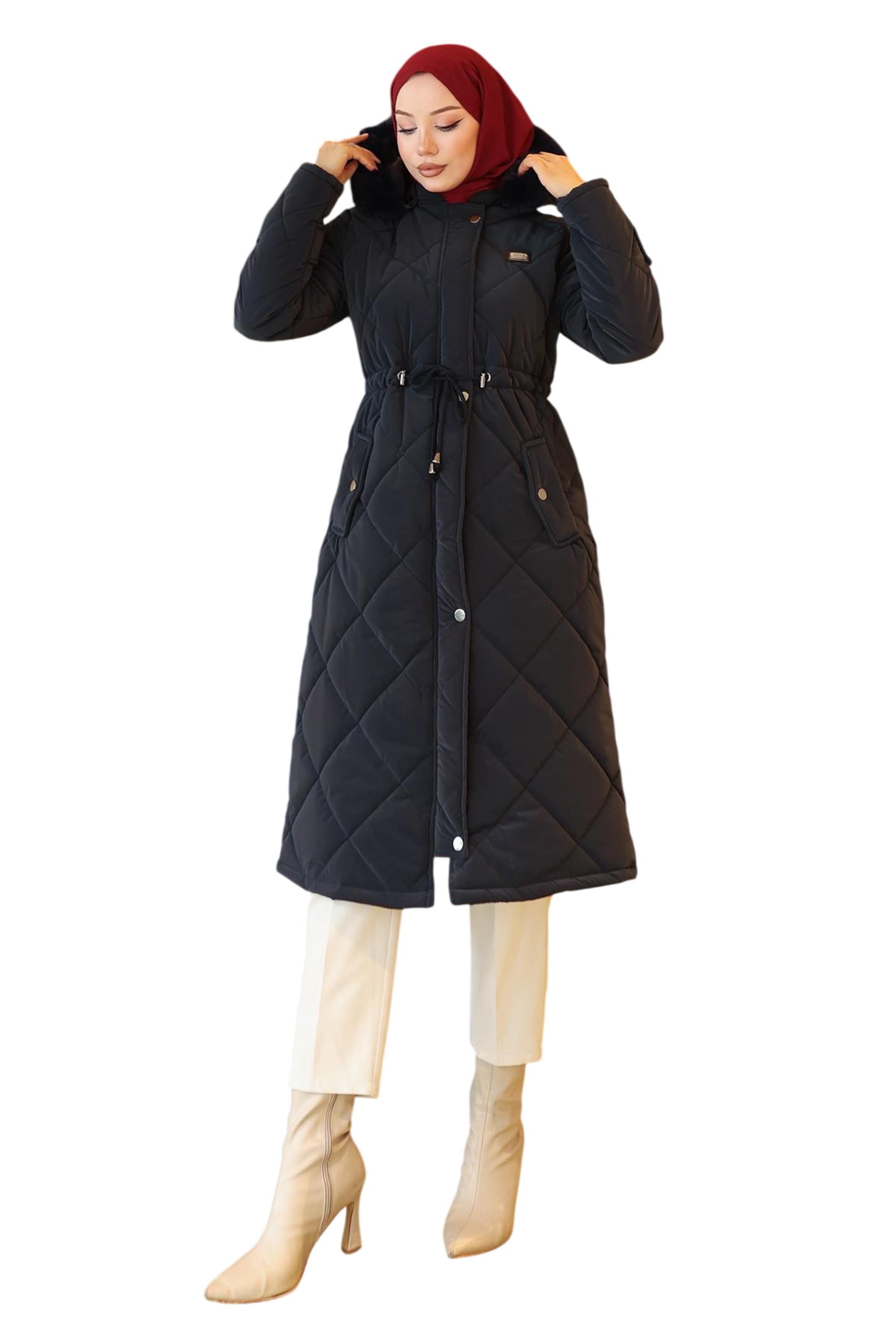 MODAMIHRAM Mantel in Schwarz: Vorderseite