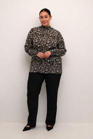 KAFFE CURVE Bluse 'KA Ami' i sort