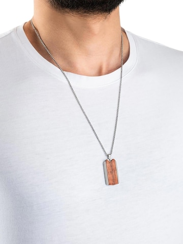 So Chic Necklace in Silver
