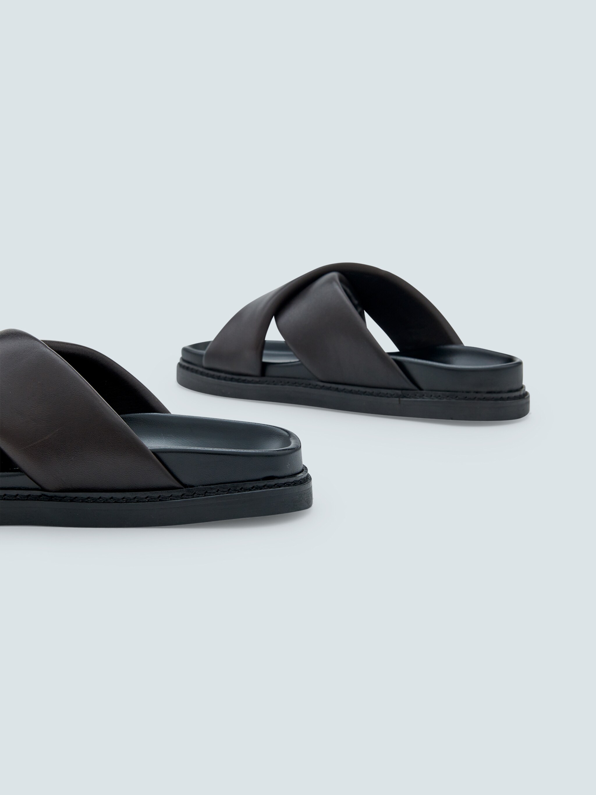 EDITED Produkte Slipper 'Marniq' schoko