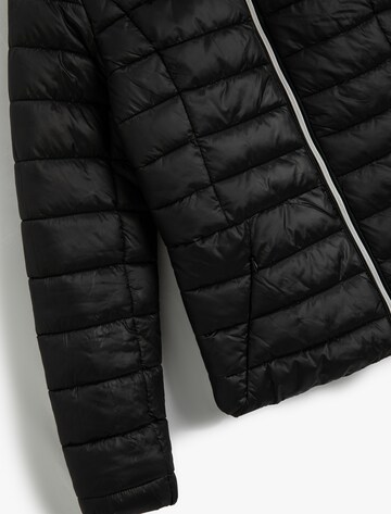 Koton Jacke in Schwarz