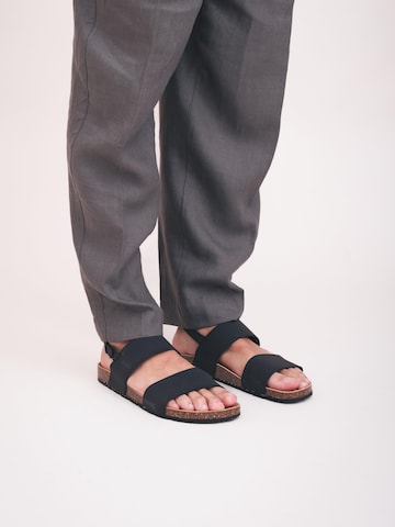 nae Vegan Shoes Sandaalit 'SAVAI' värissä harmaa
