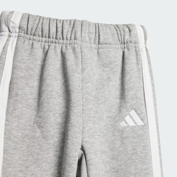 ADIDAS SPORTSWEAR Sportanzug 'Essentials' in Grau