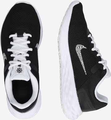 NIKE Running shoe in Black