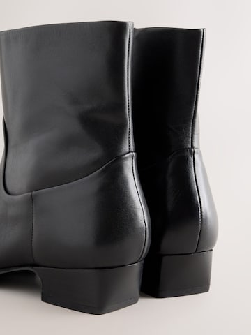 Next Stiefel in Schwarz