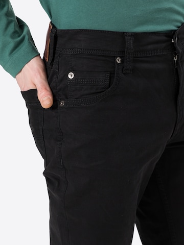 Coupe slim Pantalon 'Washington' MUSTANG en noir