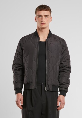 Veste mi-saison 'Onion Quilted' Urban Classics en noir : devant