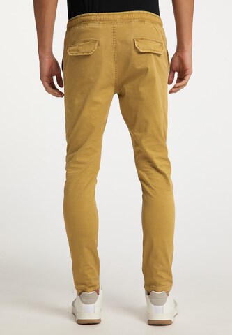 MO Slim fit Chino Pants in Yellow