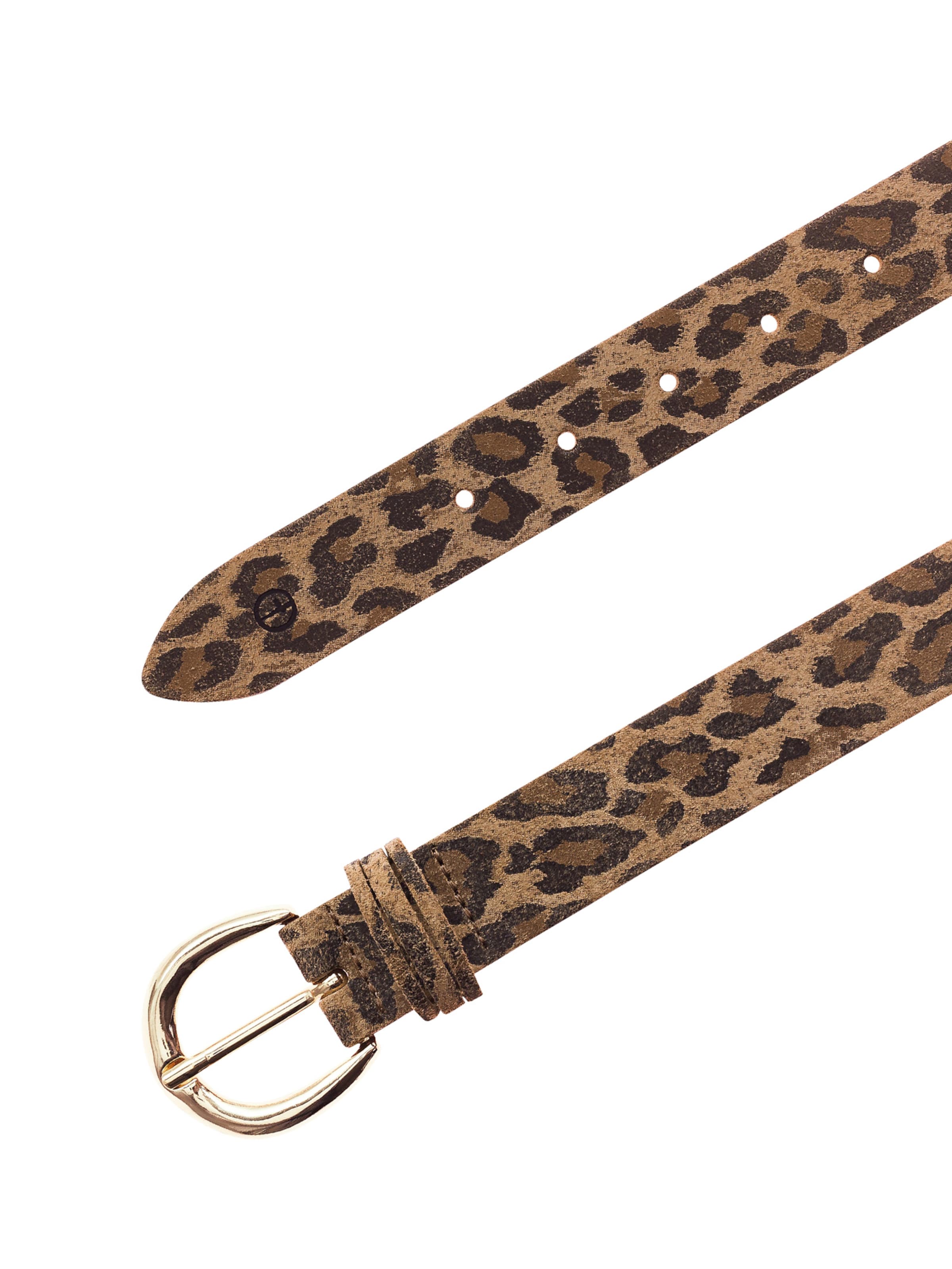 bēšs Tamaris Josta