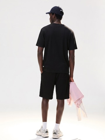 Trening de la Bershka pe negru