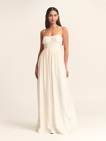 Abito 'George' di St MRLO in beige