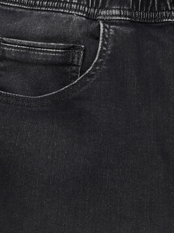 Pull&Bear Regular Jeans in Black