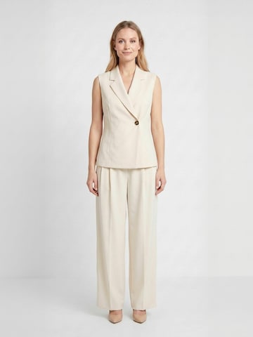 Opal Studio Vest ' Sassi ' in Weiß