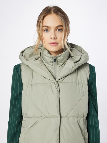 Gilet 'Arven' ABOUT YOU en vert