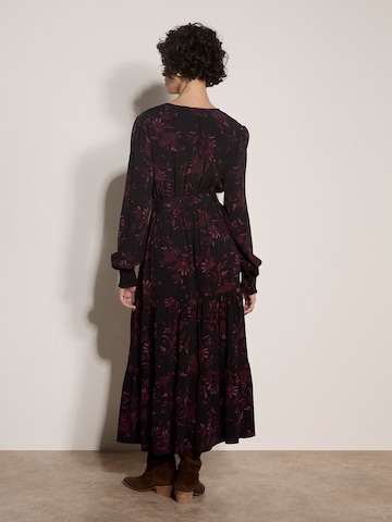 Apricot Dress ' ' in Red