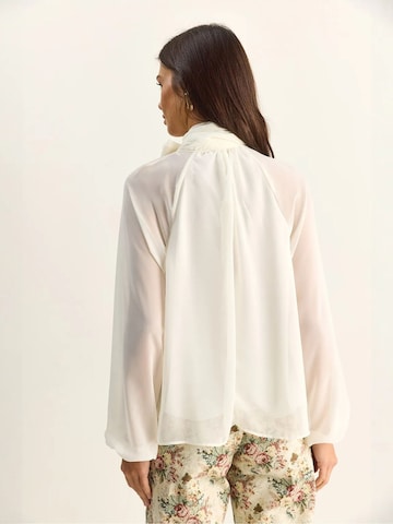 Camicia da donna di Bianco Lucci in bianco