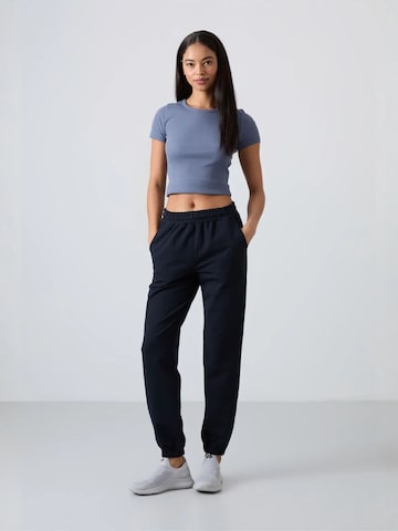Effilé Pantalon Tommy Life en bleu : devant