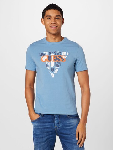 GUESS T-Shirt 'BLURRI' in Blau: predná strana