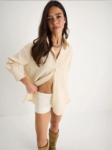 Camicia da donna di Bianco Lucci in beige: frontale