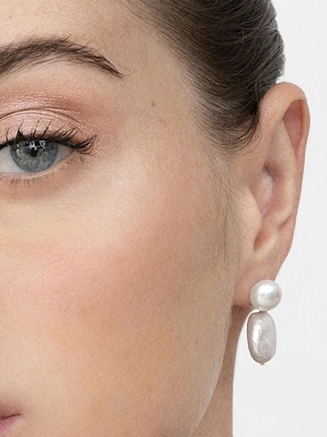 Luxenter Øreringe 'Over' i hvid