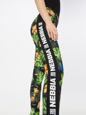 NEBBIA Skinny Sportbroek in Groen