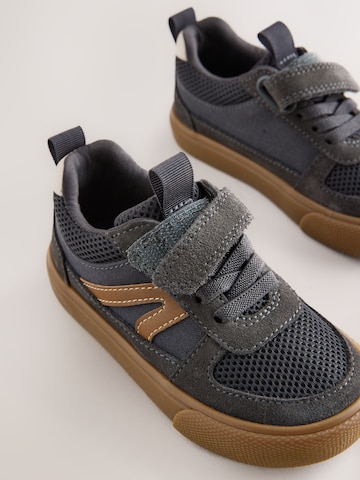 Baskets Next en gris