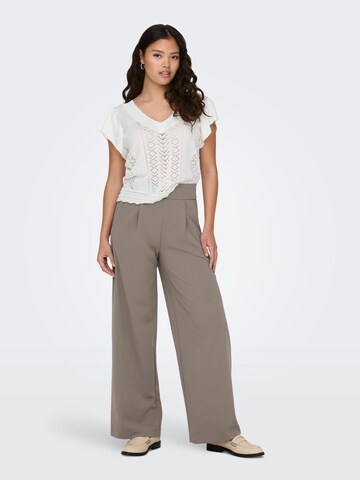 Wide leg Pantaloni con pieghe 'GEGGO' di JDY in grigio