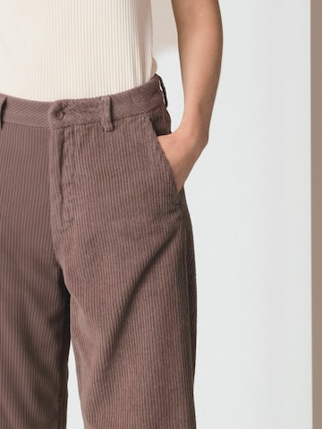 Klitmøller Collective Regular Trousers ' Lydia ' in Beige: front