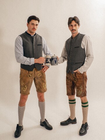 HerzSticht Traditional vest in Green