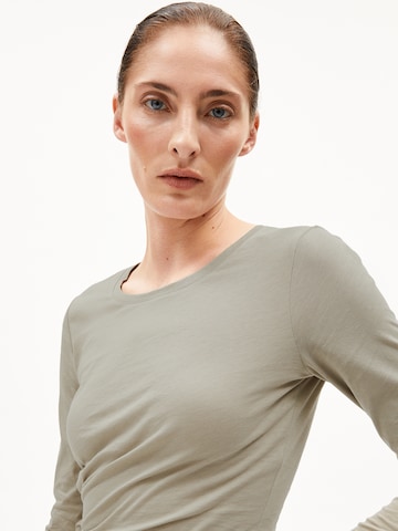 T-shirt ARMEDANGELS en vert