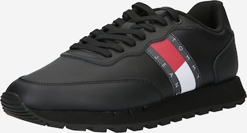 Tommy Jeans Sneakers in Black: front