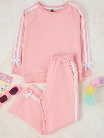 Trendyol Sweatsuit in Pink: front