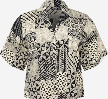 Bluză de la Nasty Gal Plus pe negru: față