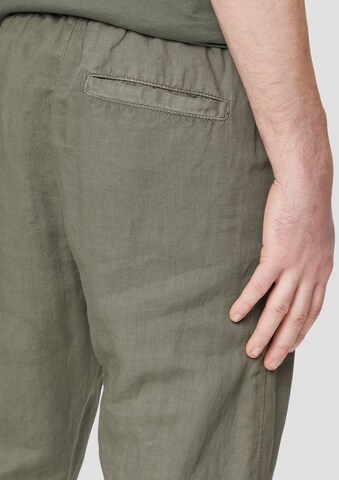 Effilé Pantalon QS en vert