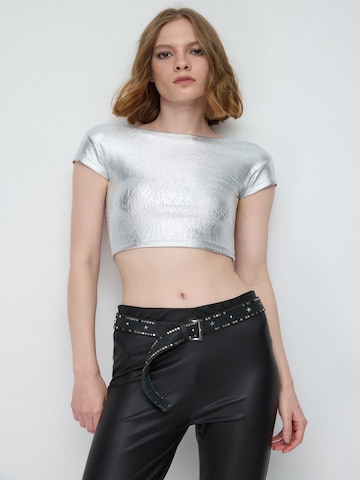 No Matter What Shirt in Zilver: voorkant