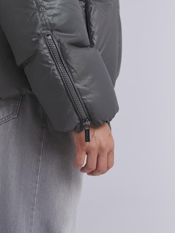 AEMMI Winter Jacket 'Oversized Puffer Jacket' in Grey