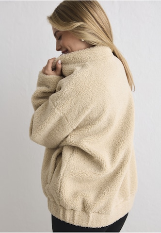 Veste de sport 'Pile' Aim'n en beige