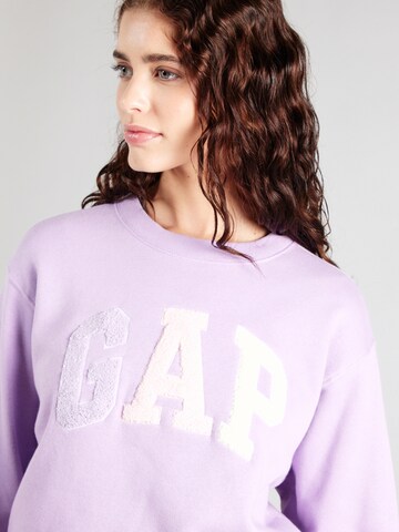 GAP Sweatshirt 'HERITAGE' in Lila