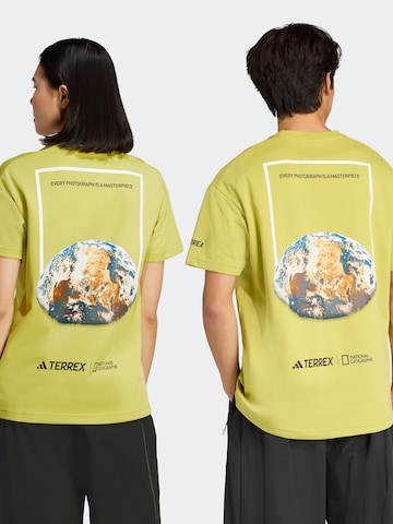 Maglia funzionale 'National Geographic' di ADIDAS TERREX in verde: frontale
