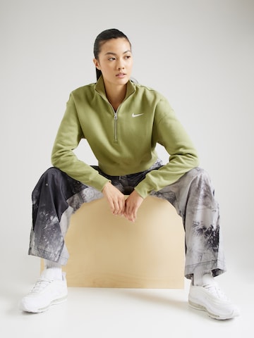 Nike Sportswear Sweatshirt in Groen