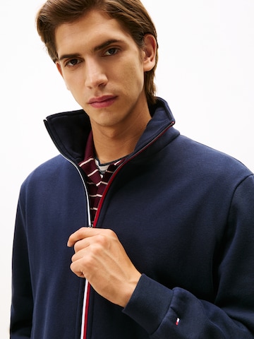 TOMMY HILFIGER Свитшот в Синий