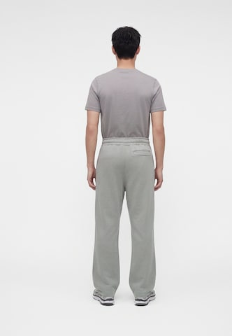 Largi Pantaloni de la Pegador pe gri