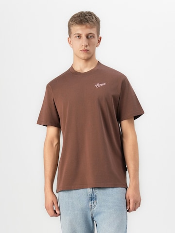 Tricou 'IMPOSTOR SYNDROME' de la POMPEII pe maro