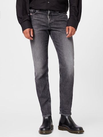 DIESEL Slimfit Jeans 'FINITIVE' i sort: forside