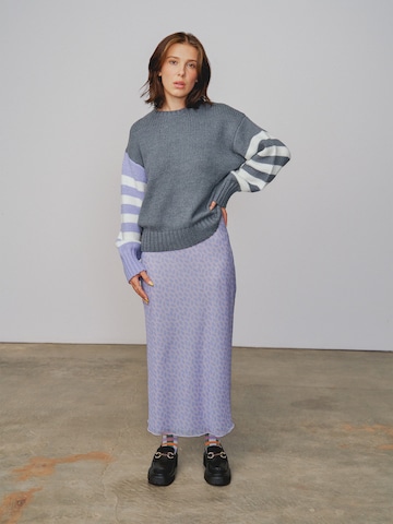 Pull-over 'Rested' florence by mills exclusive for ABOUT YOU en bleu : devant
