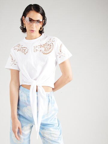 T-shirt GUESS en blanc : devant