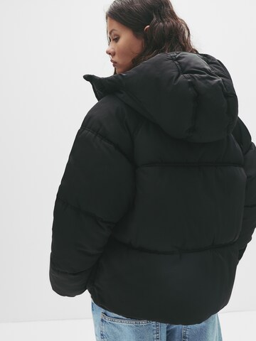 Veste d’hiver Pull&Bear en noir