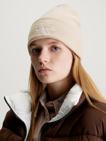 Calvin Klein Jeans - Gorros em bege: frente